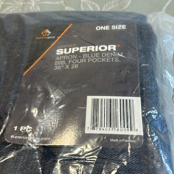 Superior Gloves Blue Denim Apron. - Picture 2 of 3